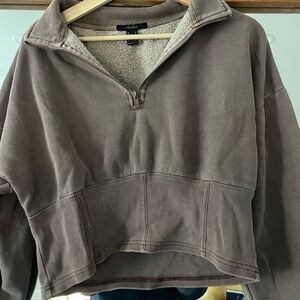 Forever 21 Cropped Sweater – Size L